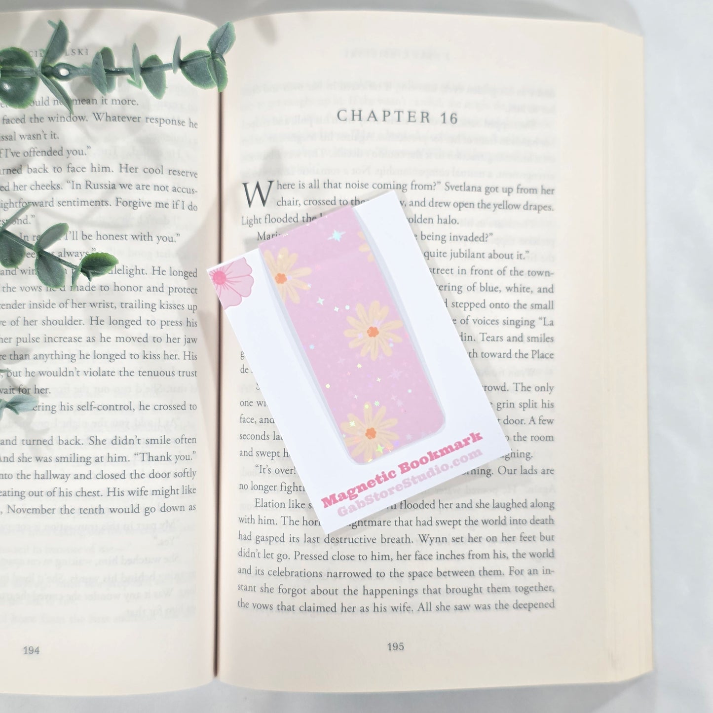 Daisy Flowers | Sparkle Holographic Magnetic Bookmark